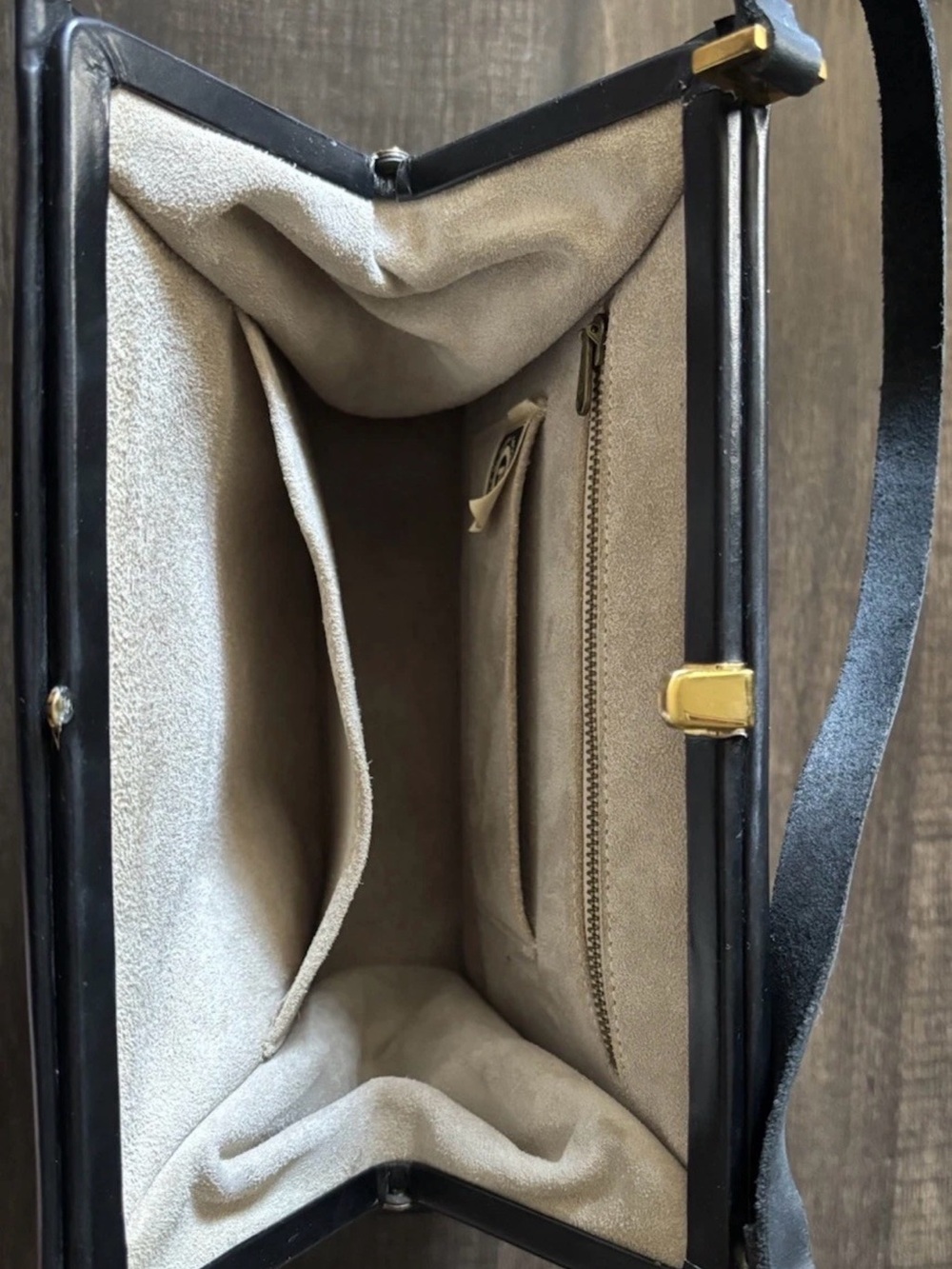 Vintage Fassbender Black Leather Handbag England 1950s Suede Interior Classic - Picture 15 of 16